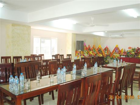 vu-gia-nha-hang-rong